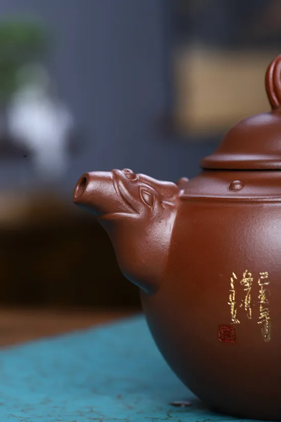 Premium Yixing Clay Teapot | Artisan Crafted Zisha Teapots 9