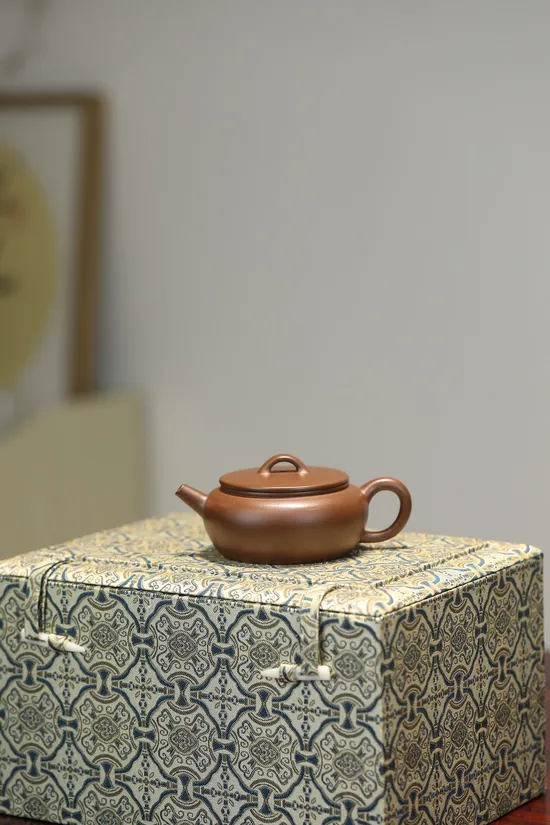 Zisha Teapots: CNY 900 | 120cc capacity | Xu Xueqiang 2