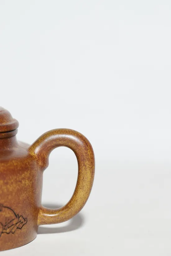 Zisha Teapots: Wu Yawei | golden sand clay 4