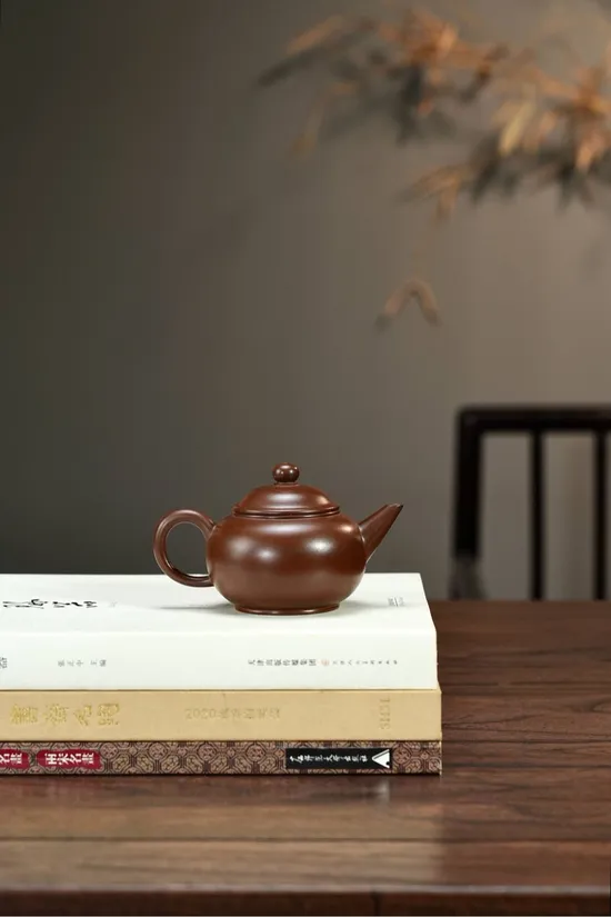 Premium Yixing Clay Teapot - Handcrafted Purple Clay Teapots 2