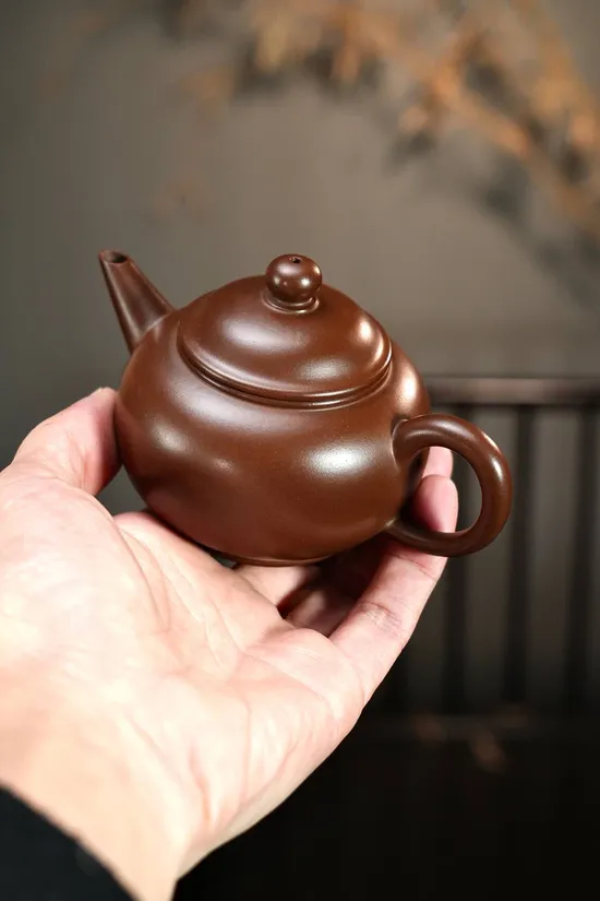 Premium Yixing Clay Teapot - Handcrafted Purple Clay Teapots 3
