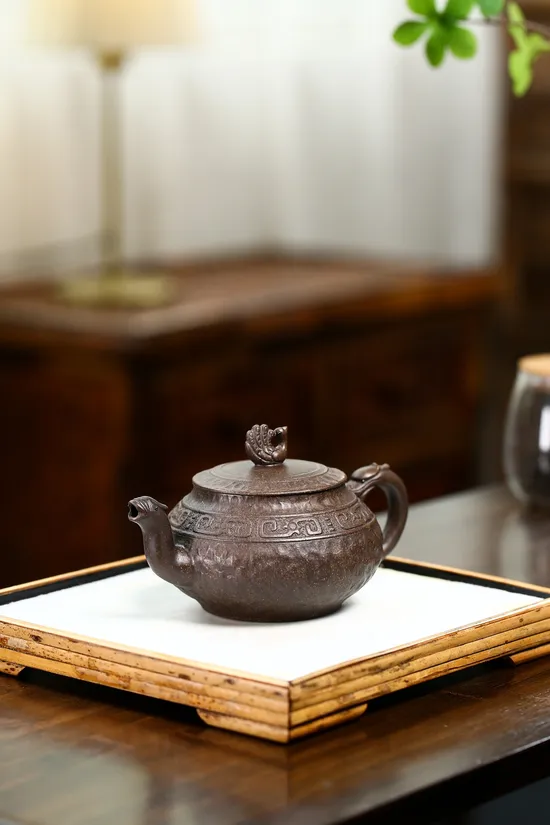 Zisha Teapots: Yang Junbao | 240cc | CNY 2 | 400 2