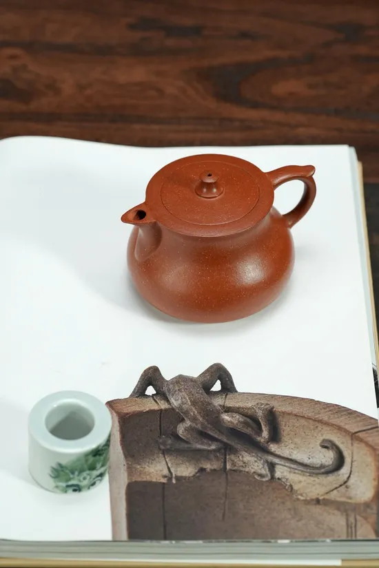Yixing Zisha Clay Teapot | Authentic Chinese Purple Clay Pottery 3