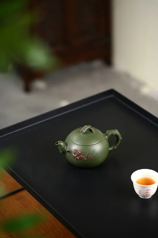Zisha Teapots: Grape Teapot | 1440 CNY 1