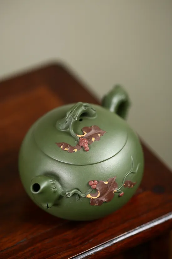 Zisha Teapots: Grape Teapot | 1440 CNY 5
