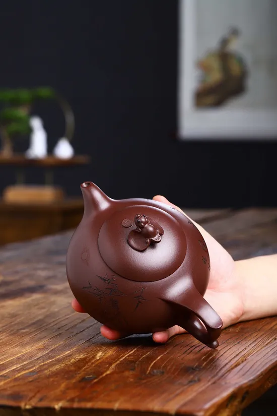 Zisha Teapots: 5400 CNY | Hongfu Qitian 8