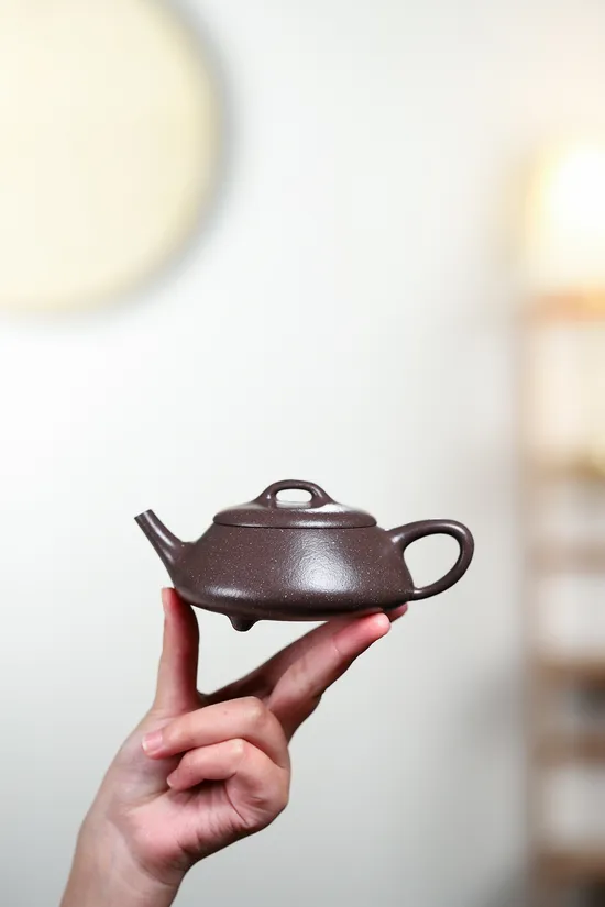 Vintage Zisha Clay Teapot | Handcrafted Yixing Pot | Yang Peng 1