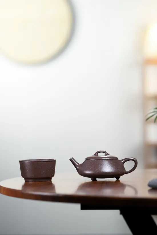 Vintage Zisha Clay Teapot | Handcrafted Yixing Pot | Yang Peng 4