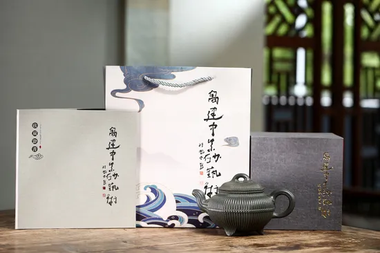 Zisha Teapots: Eight-Sided Hero Teapot | 8100 CNY 3
