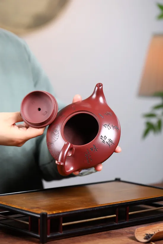 Zisha Teapots: premium dragon blood clay | 6000 CNY 2