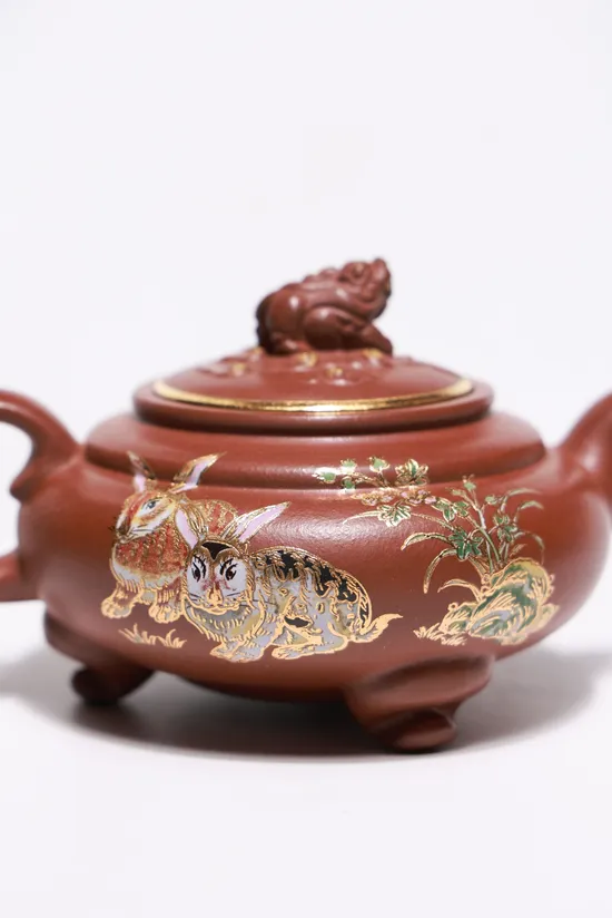 Zisha Teapots: Tri-Pod Auspicious Teapot | 3600 CNY 1