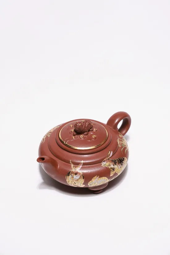 Zisha Teapots: Tri-Pod Auspicious Teapot | 3600 CNY 3