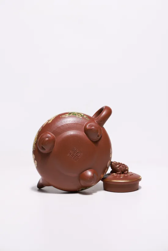 Zisha Teapots: Tri-Pod Auspicious Teapot | 3600 CNY 5