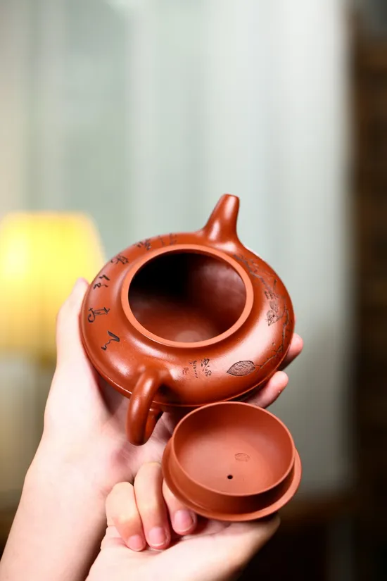 Yixing Zisha Teapot - Master Huang Weimin's Collectible Artwork 3