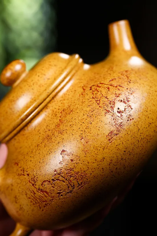Huang Weimin Yixing Zisha Teapot - Rong Tian Art Collection 4