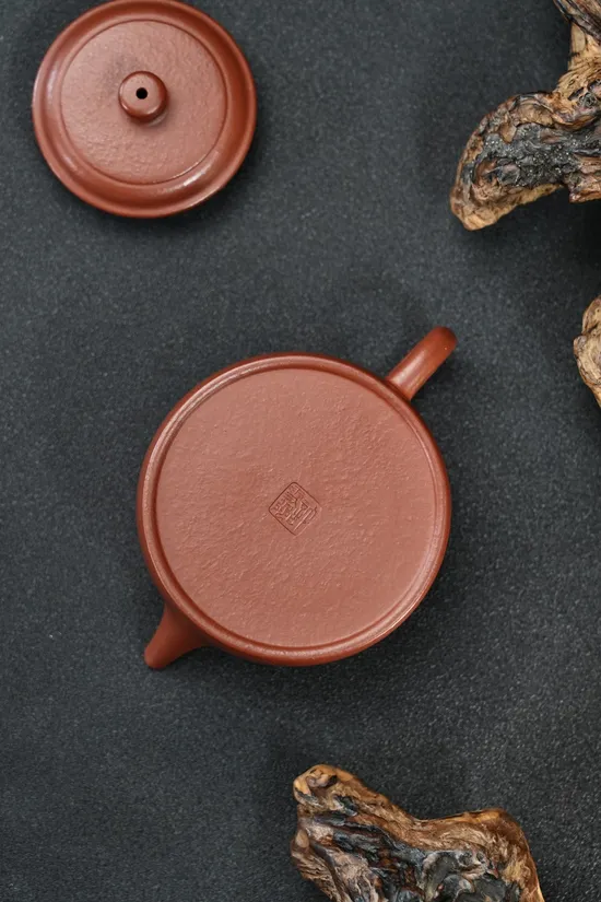 Premium Zisha Teapot Handcrafted Chinese Ceramic Art 1