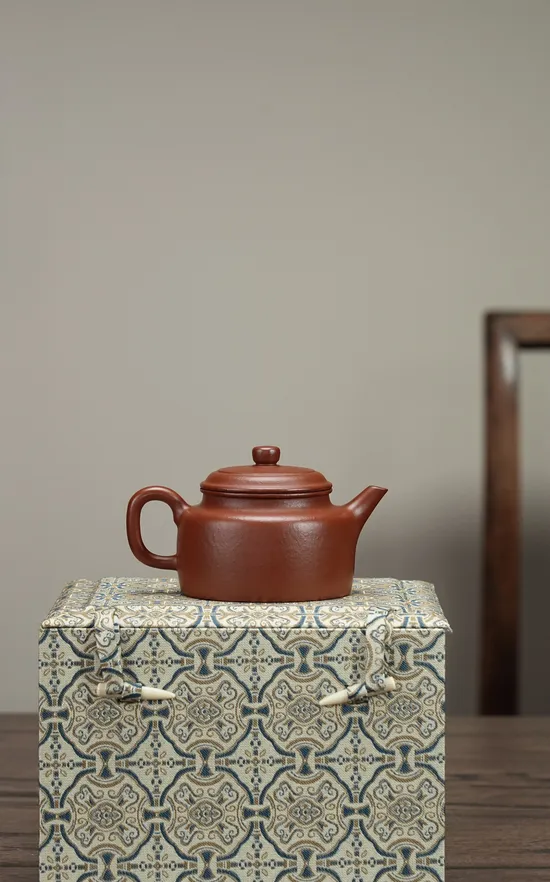 Premium Zisha Teapot Handcrafted Chinese Ceramic Art 3