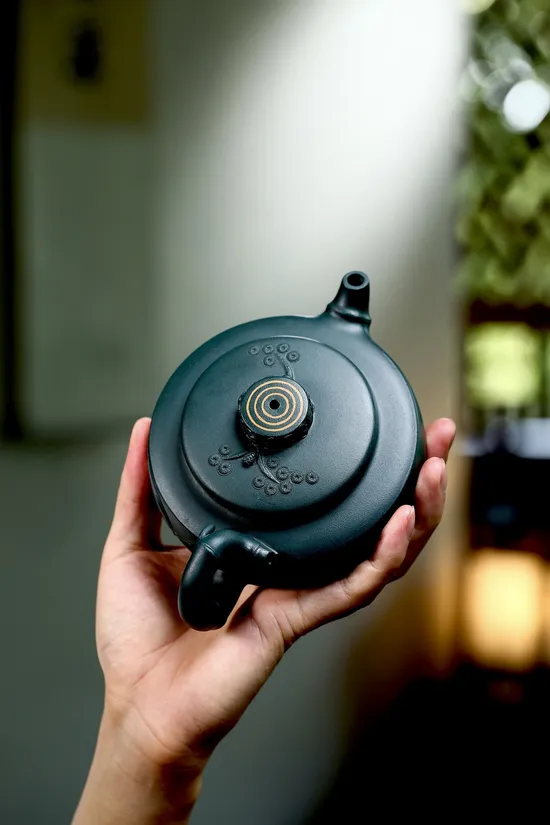 Premium Yixing Zisha Teapot - Handcrafted Ceramic Artistry Collection 1