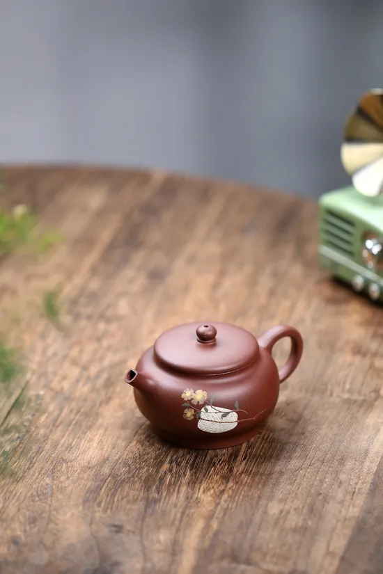 Premium Yixing Zisha Teapot | Artisan Crafted Clay Teapots 6