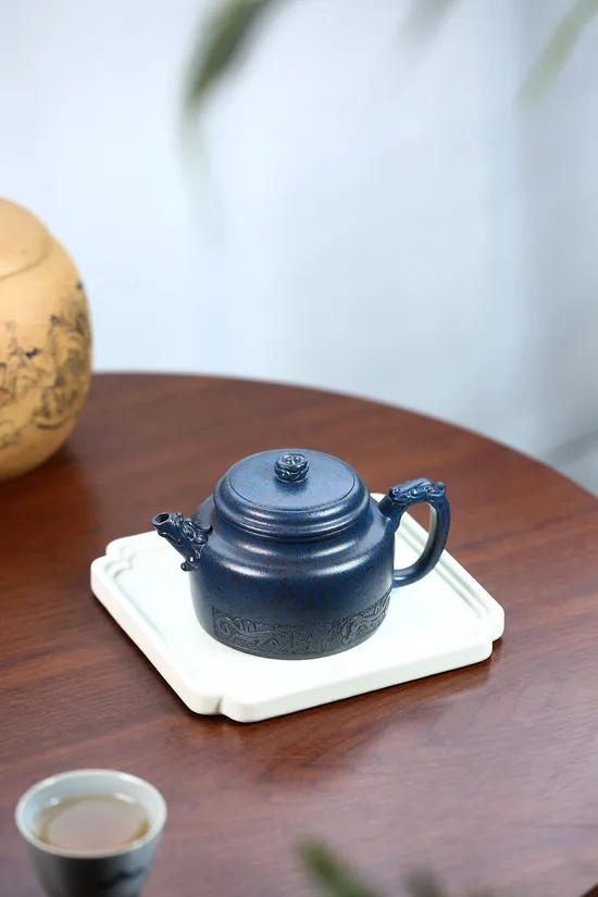 Dezhong Dragon Yixing Clay Teapot - Handcrafted Artistry 5