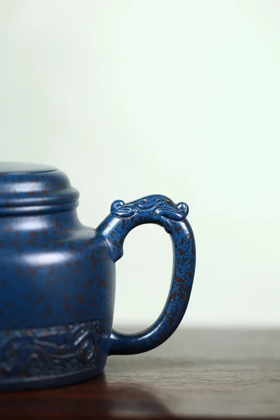 Dezhong Dragon Yixing Clay Teapot - Handcrafted Artistry 8
