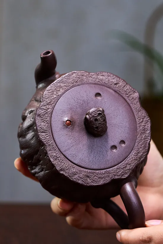 Zisha Teapots: Original Old Purple Clay | Price 5100 CNY 5