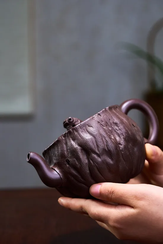 Zisha Teapots: Original Old Purple Clay | Price 5100 CNY 8