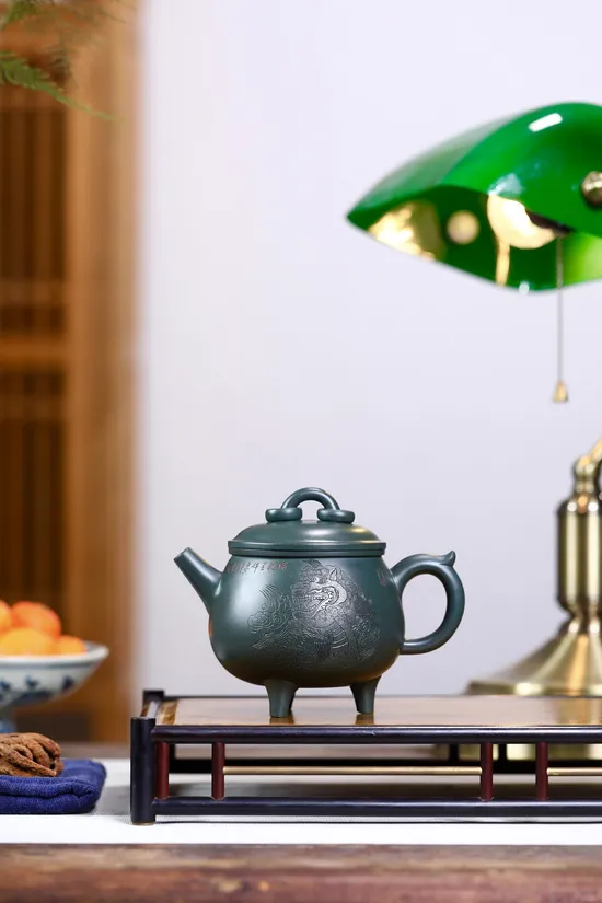 Yixing Zisha Teapot, Handcrafted Collectible Ceramic Teapots 1