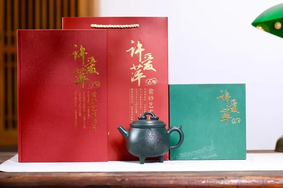 Yixing Zisha Teapot, Handcrafted Collectible Ceramic Teapots 3
