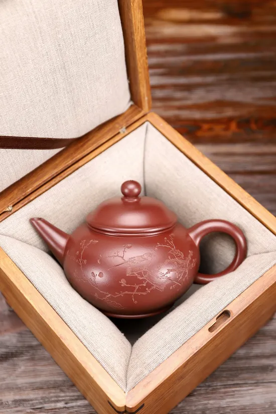 Yixing Zisha Teapot: Rose Clay, Handcrafted Artisan Teapot 6