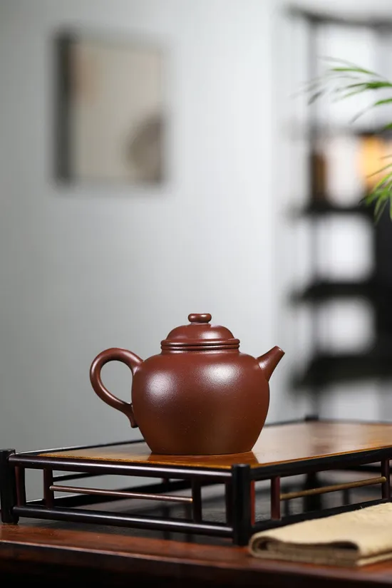 Premium Yixing Zisha Teapot | Handcrafted Collectible Artisan Ceramics 4