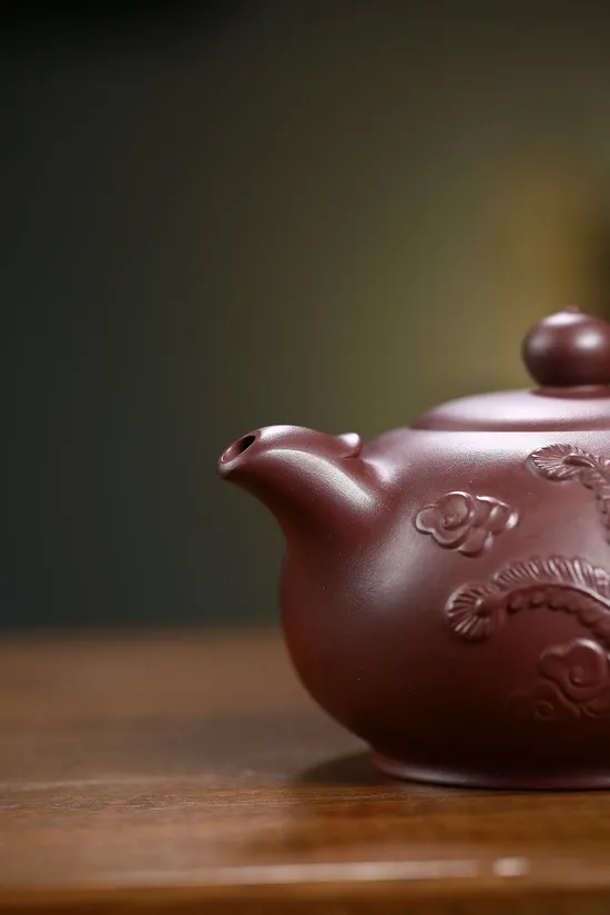 Yixing Zisha Teapot Masterpiece - Wang Fang's Rare Clay Artistry 2