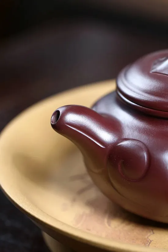 Yixing Teapot | Handcrafted Dragon's Blood Clay Artistry 2