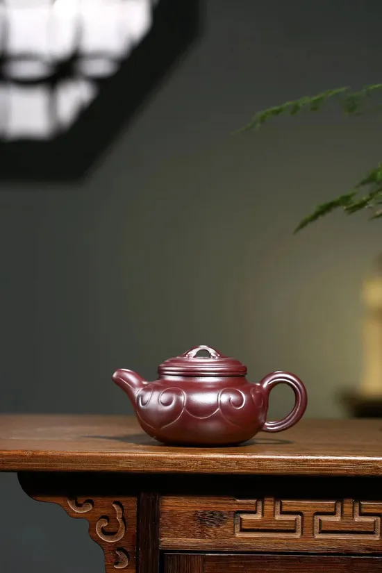 Yixing Teapot | Handcrafted Dragon's Blood Clay Artistry 7