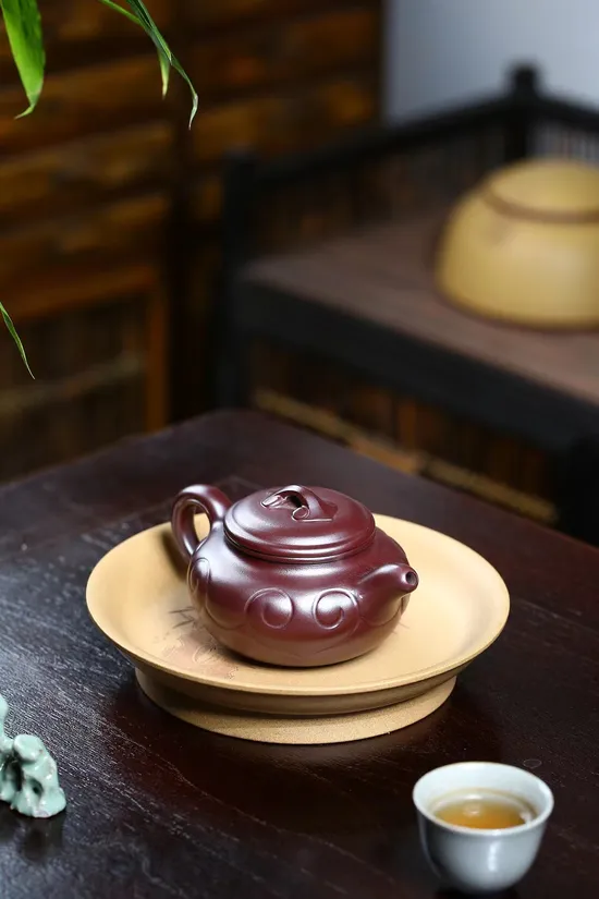 Yixing Teapot | Handcrafted Dragon's Blood Clay Artistry 9