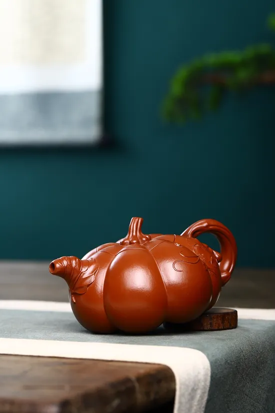 Yixing Zisha Teapot by Master Wu Xiaojun | Handcrafted Artistry 5
