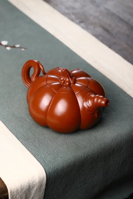 Yixing Zisha Teapot by Master Wu Xiaojun | Handcrafted Artistry 6
