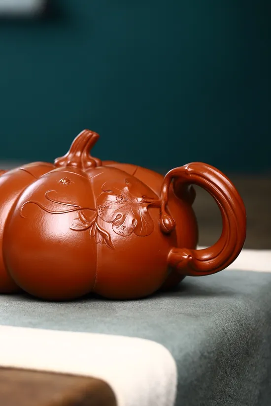 Yixing Zisha Teapot by Master Wu Xiaojun | Handcrafted Artistry 9