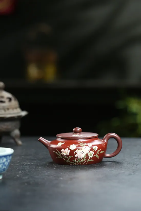 Premium Yixing Clay Teapot | Handcrafted Zisha Artistry 4