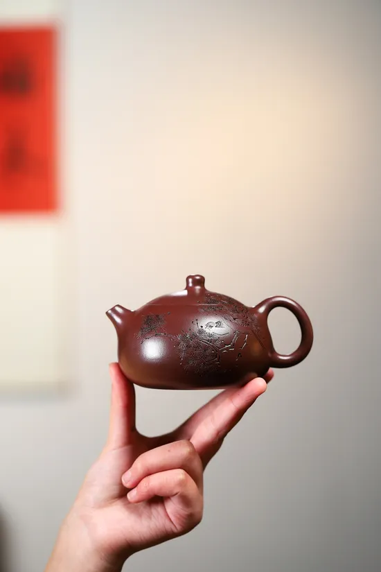 Yuni Xishi Zisha Teapot Set - Handcrafted Purple Clay Artistry 3