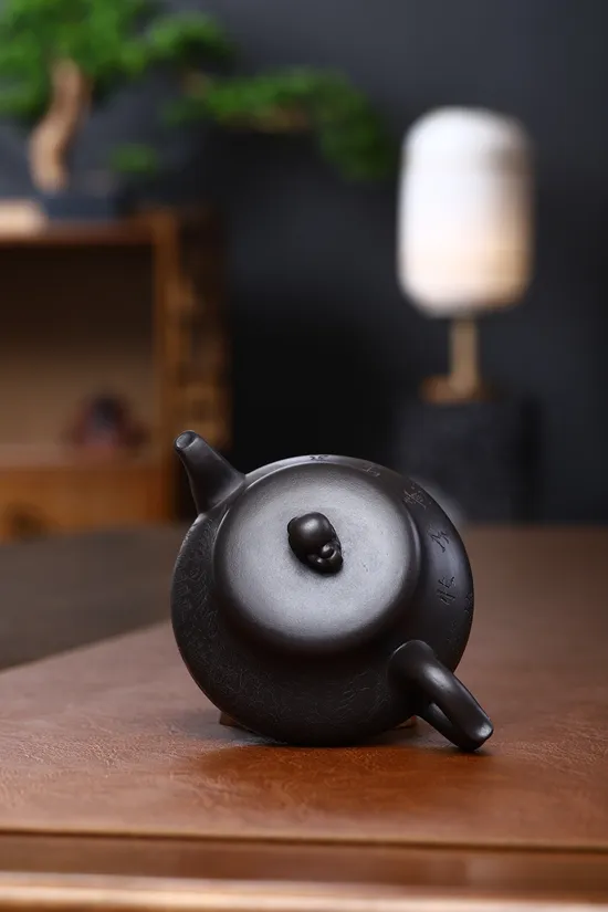 Premium Yixing Zisha Teapot | Handcrafted & Collectible 6