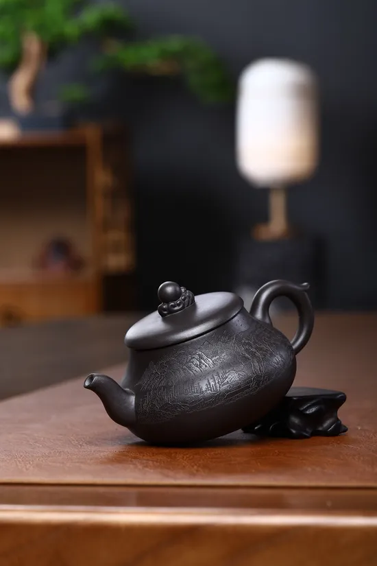 Premium Yixing Zisha Teapot | Handcrafted & Collectible 7