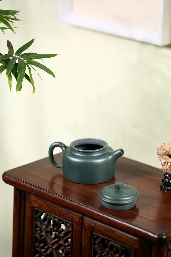 Best Yixing Clay Teapots | Handcrafted & Authentic Designs 6