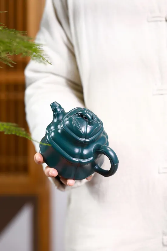 Premium Yixing Clay Teapot: Handcrafted Collector's Artisan Treasure 5