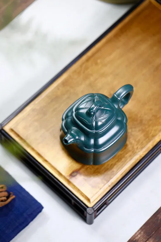 Premium Yixing Clay Teapot: Handcrafted Collector's Artisan Treasure 7