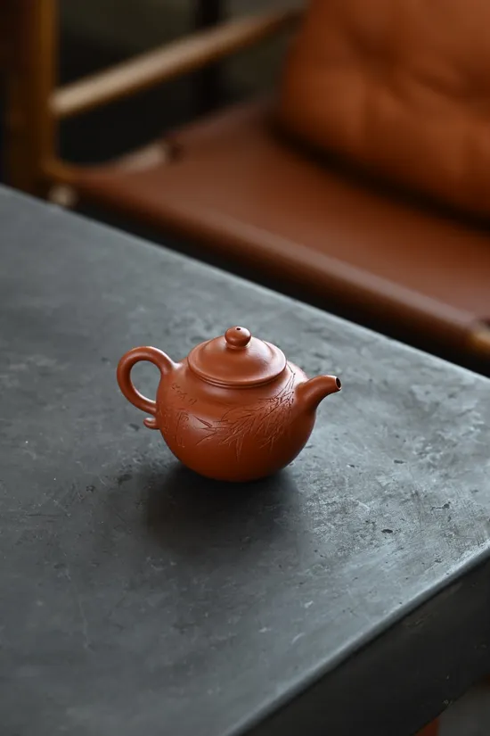 Zisha Teapots: handcrafted | vermilion clay | 210cc capacity 1