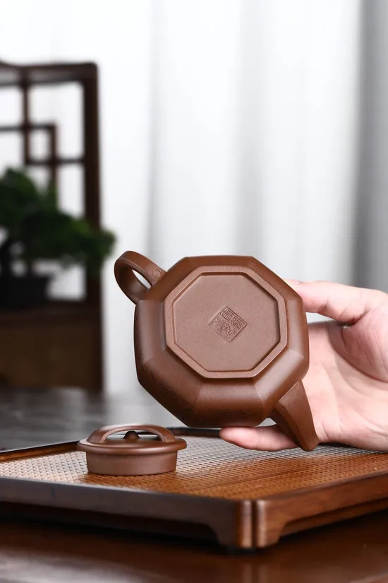 Premium Yixing Zisha Teapot – Handcrafted Artisan Six-Sided Design 4