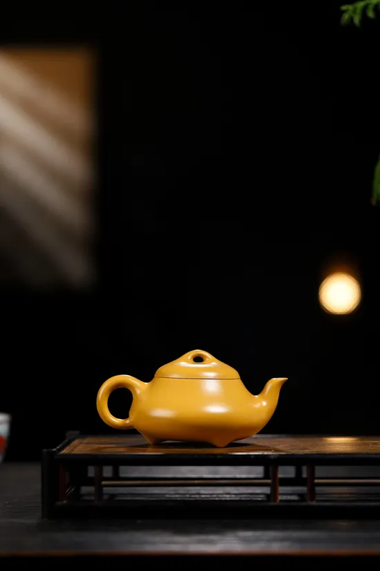 Premium Yixing Zisha Teapot | Yang Junbao Handcrafted Artisan Clay 2