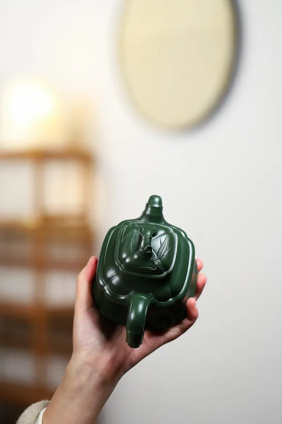 Yixing Zisha Teapot - Handcrafted Republic Period Clay Teapot 4