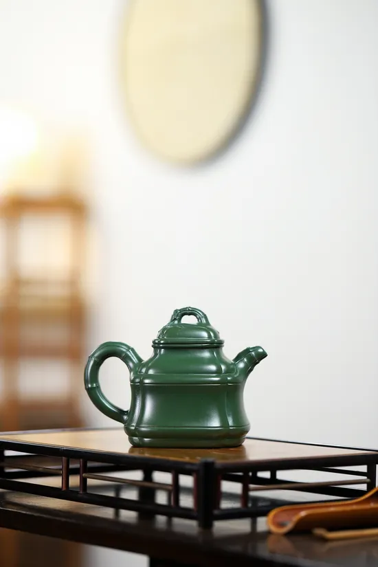 Yixing Zisha Teapot - Handcrafted Republic Period Clay Teapot 7